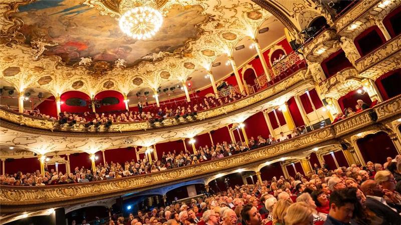 Programm für 17. Hamburger Theater Festival veröffentlicht Mit von der Partie sind Schauspielerinnen und Schauspieler wie Caroline Peters und Wolfram Koch. (Symbolbild)