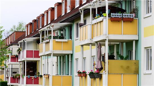 Miteigentümer werden: Wie hoch die Kosten für ihre Anteile sind, das legt jede Genossenschaft selbst fest.