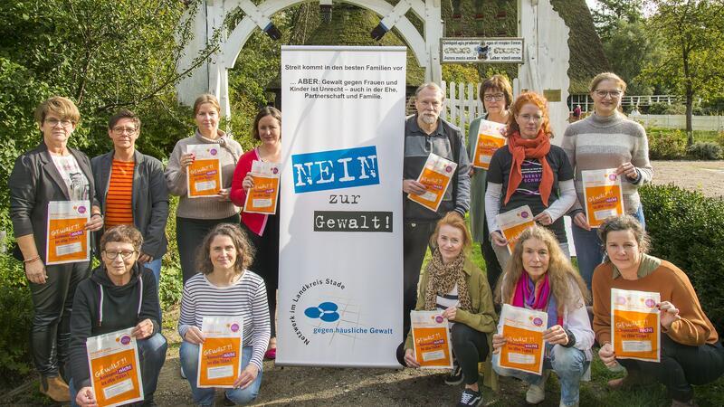 Bei den Orange Days machen die orangen Tüten des Netzwerks gegen häusliche Gewalt auf  das Tabu-Thema aufmerksam. 