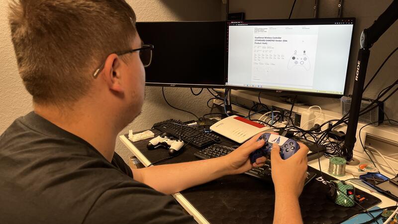 Mithilfe einer OpenSource-Software kann Poschnar Controller auslesen und neu kalibrieren.