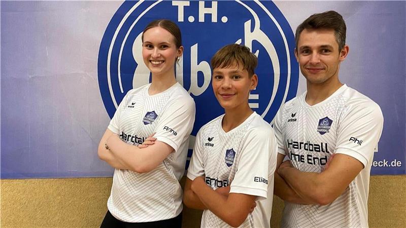 Mitspielen können alle, egal, welches Alter, so wie Anna, Elias und Phil (v.l.).