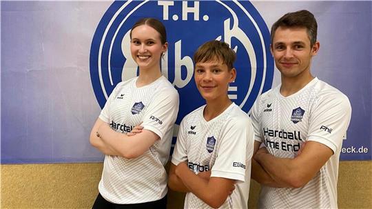 Mitspielen können alle, egal, welches Alter, so wie Anna, Elias und Phil (v.l.).