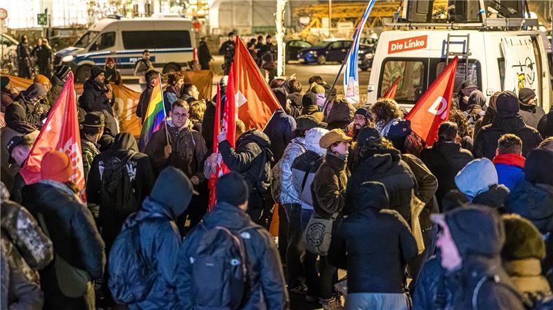 Rechts motivierte Gewalttaten nehmen zu Mitte Januar gingen Menschen in Cottbus gegen rechts motivierte Gewalt auf die Straße. (Archivfoto)
