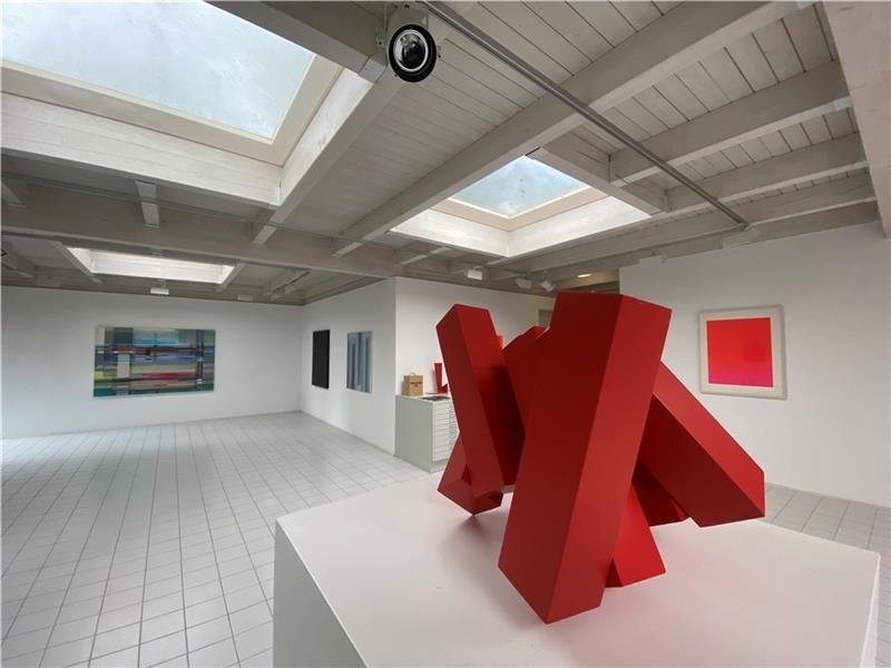 Mitten in Deinste hat eine hochrangige Sammlung zeitgenössischer Kunst einen festen Platz. Foto: Weselmann