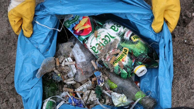 Müllsammelaktion in Himmelpforten Mitzubringen sind Warnwesten und gegebenenfalls Greifzangen.