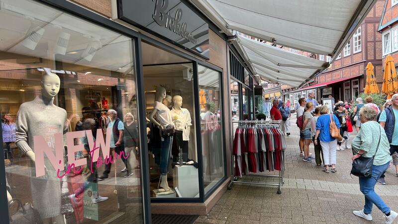 Was das Aus von Brokelmann für Stades Innenstadt bedeutet Mode Brokelmann in der Hökerstraße. Das Geschäft schließt im Winter.