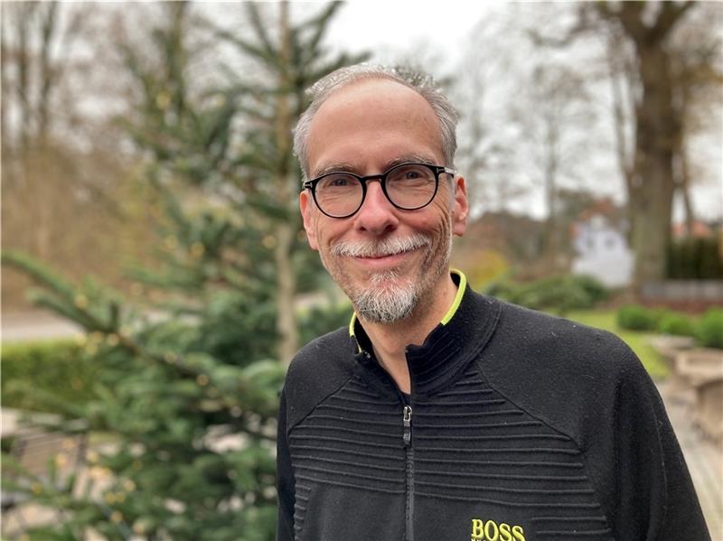 John Ment: Wie das Radio überleben kann Moderator John Ment wurde schon mehrfach mit dem deutschen Radiopreis ausgezeichnet. Foto: Lorenz