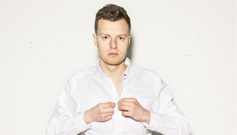 Moderiert wird die Open Stage im Stadeum von Radio-Moderator und Reporter Malte Völz.