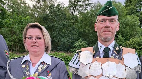 Moisburg: Schützenkönig Sven Maack und seine Königin Carina Maack.