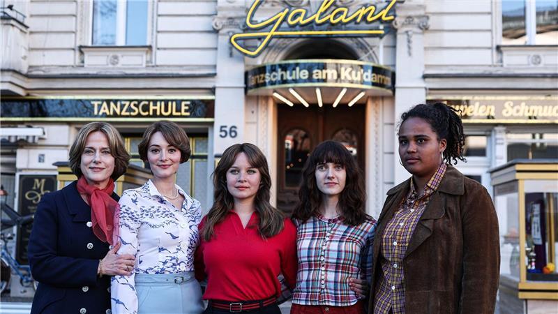 Momentan wird die vierte Staffel der „Ku’damm“-Reihe gedreht, unter anderem in Berlin-Charlottenburg.