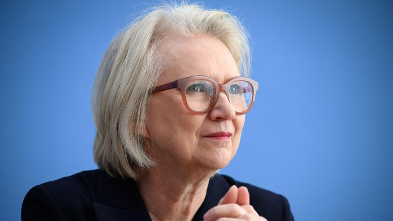 „Wirtschaftsweise“: Die Schuldenbremse ist unnötig streng Monika Schnitzer ist die Vorsitzende des Sachverständigenrats zur Begutachtung der gesamtwirtschaftlichen Entwicklung.
