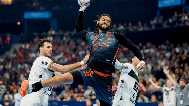 Kiel kämpft sich ins European-League-Finale gegen Melsungen Montpelliers Bryan Monte beim Torwurf.