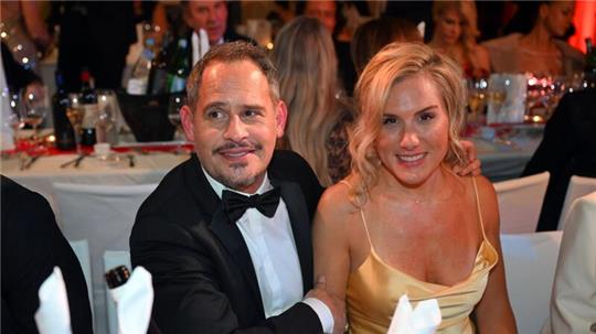 Moritz Bleibtreu und seine Frau Saskia de Tschaschell beim Deutschen Filmball in München.