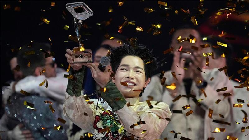 Bilder des Tages Moskau: Triumph für Vietnam – Duc Phuc gewinnt internationalen Intervision Song Contest.