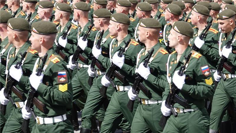Moskaus Angebot einer Waffenruhe soll die eigenen Feiern zum Tag des Sieges schützen. (Archivbild)