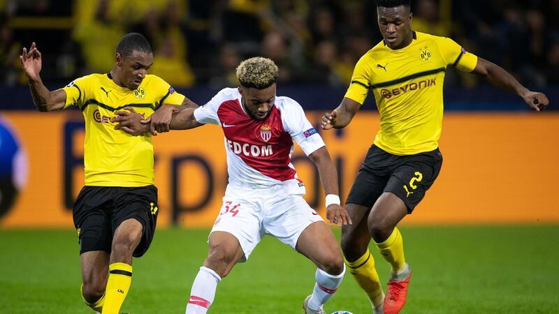 Schalke verpflichtet Angreifer Moussa Sylla Moussa Sylla (M) spielte in der Saison 2018/2019 für die AS Monaco in der Champions League.