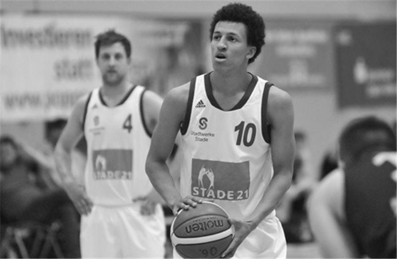 Unfalltod auf A7 – Stades Basketballer trauern um Ex-Spieler Mubarak Salami im Trikot des VfL Stade