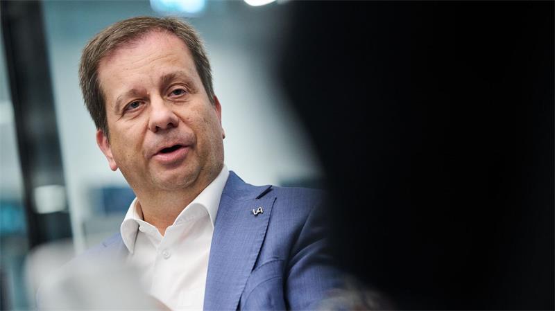 Berliner Wohnungskrise: Vonovia will „Teil der Lösung“ sein Mucic geht davon aus, dass es eines Tages ein gesetzliches Enteignungsverbot für Mietwohnungsbestände geben wird.