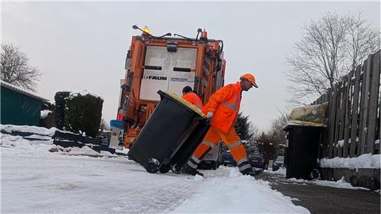 Müllabfuhr im Winter.