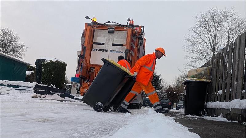 Müllabfuhr im Winter.
