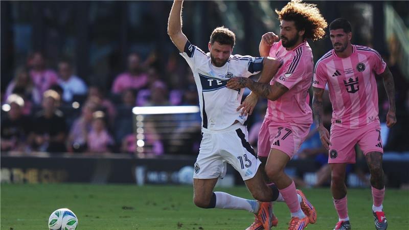 Müller (links) lieferte sich intensive Zweikämpfe