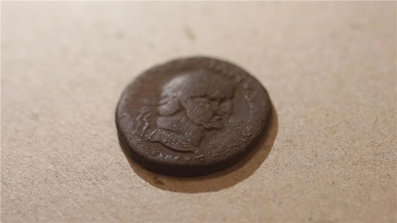 Münzfund aus Oldendorf: Ein römischer Denar des Kaisers Vespasian (Silbermünze), 1. Jahrhundert.