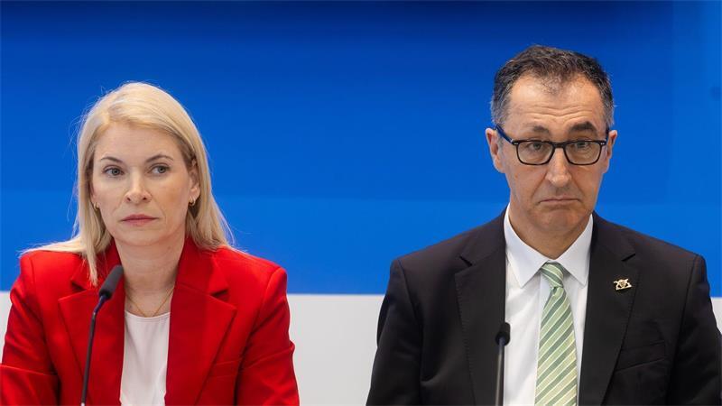 Müssen sich nun um die Probleme von Stuttgart 21 kümmern: Bahnchefin Evelyn Palla und Baden-Württembergs Ministerpräsident Cem Özdemir (Grüne).