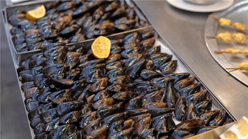 Ermittler rätseln über Istanbul-Fall - Vater in Klinik Muscheln sind ein beliebtes Streetfood-Gericht in der Türkei.