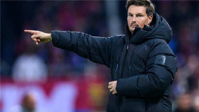 Muss Yussuf Poulsen im Angriff ersetzen: HSV-Trainer Merlin Polzin. (Archiv)