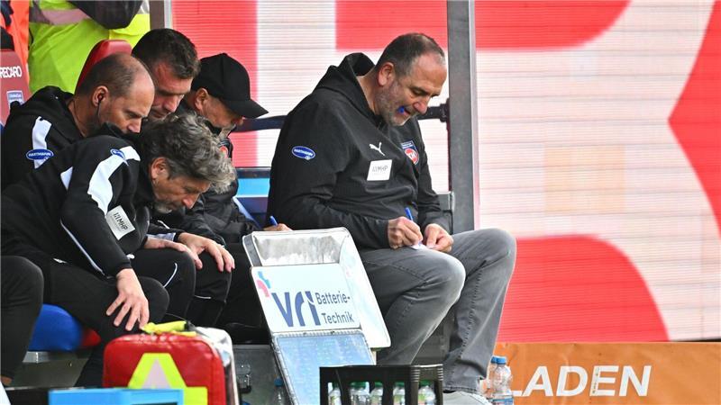 Muss den Abstieg notieren: Frank Schmidt.