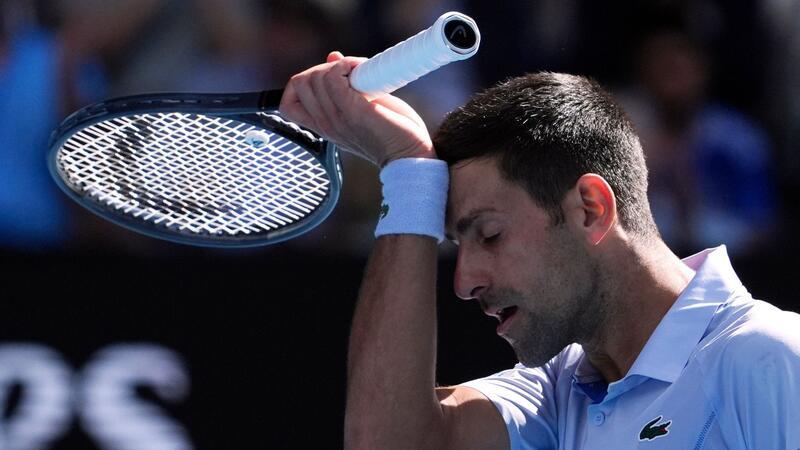 Melbourne-Aus: Djokovic will von Wachablösung nichts wissen Muss sich im Halbfinale der Australian Open geschlagen geben: Novak Djokovic.