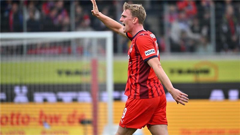 Späte Belohnung: Heidenheim holt einen Punkt gegen Bremen Musste verletzungsbedingt früh runter: Mikkel Kaufmann.