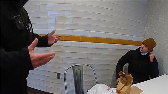 Mutmaßlicher Mörder Luigi Mangione wird im Fast-Food-Restaurant gefasst