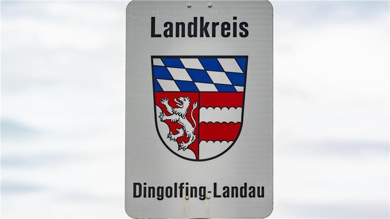 Anschlagsziel Weihnachtsmarkt? Terrorermittlungen in Bayern Mutmaßliches Anschlagsziel war ein Weihnachtsmarkt im Raum Dingolfing. (Archivbild)