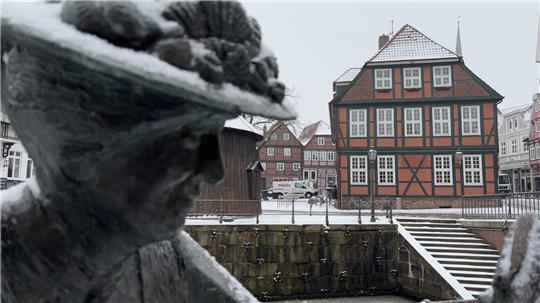 Mutter Flint hat am Fischmarkt auch das alte Weinhaus im Blick.