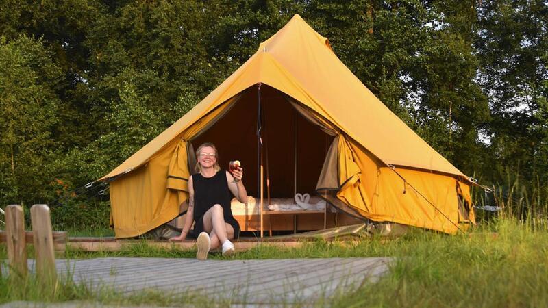 NZ-Reporterin Leandra Hanke hat das Glamping am Spadener See getestet. Foto: Louis Bode