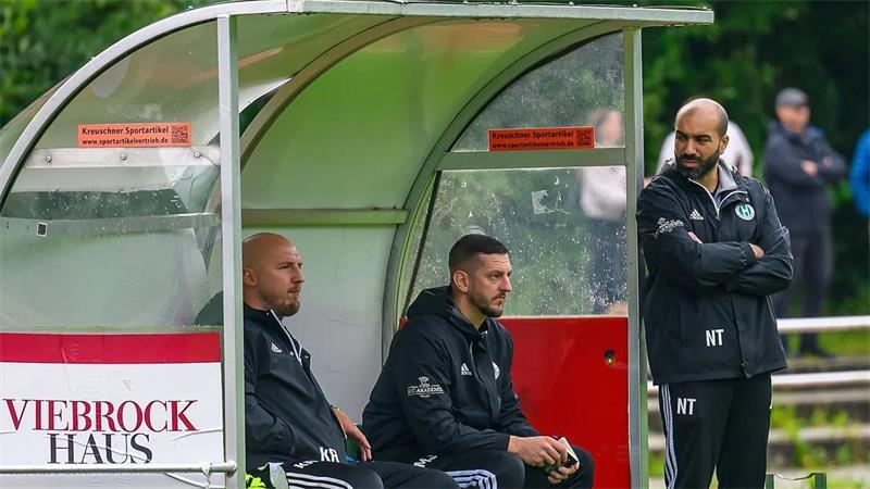 Harsefeld tütet zweiten Sieg ein - zündet aber erst in zweiter Hälfte Nabil Toumi (rechts) war mit dem Auftritt seiner Mannschaft zufrieden.