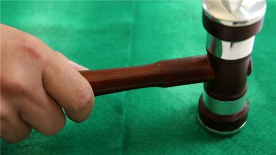 Nach Angaben der Norddeutschen Grundstücksauktionen AG werden am Mittwoch 22 Immobilien versteigert. (Symbolbild)