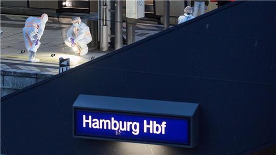 Nach Angaben der Polizei sind 18 Menschen verletzt worden.