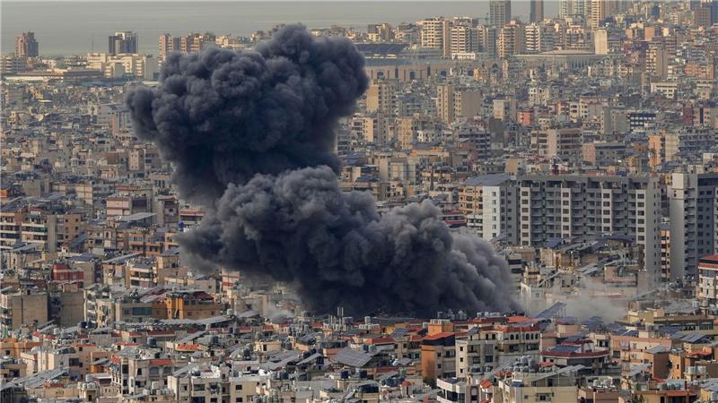 Erster israelischer Luftangriff bei Beirut seit November Nach Angaben der israelischen Armee soll ein Drohnenlager der Hisbollah angegriffen worden sein.