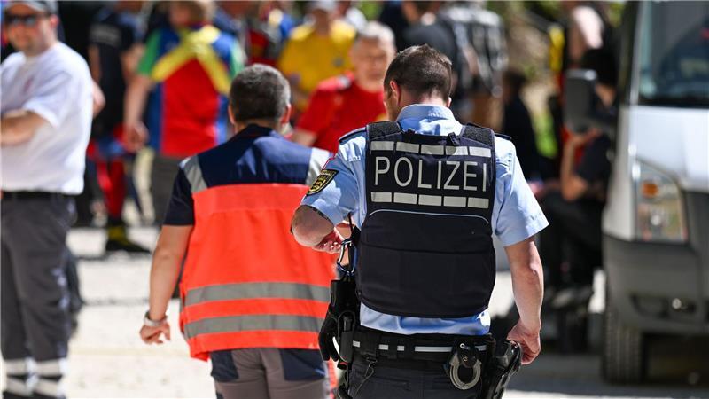 Nach Angaben des Bürgermeisters bestand die Gruppe aus sechs Besuchern und drei Tourguides.
