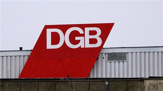 Nach Angaben des DGB wurden im vergangenen Jahr mehr als 1,3 Milliarden Überstunden geleistet, weit mehr als die Hälfte davon unbezahlt.