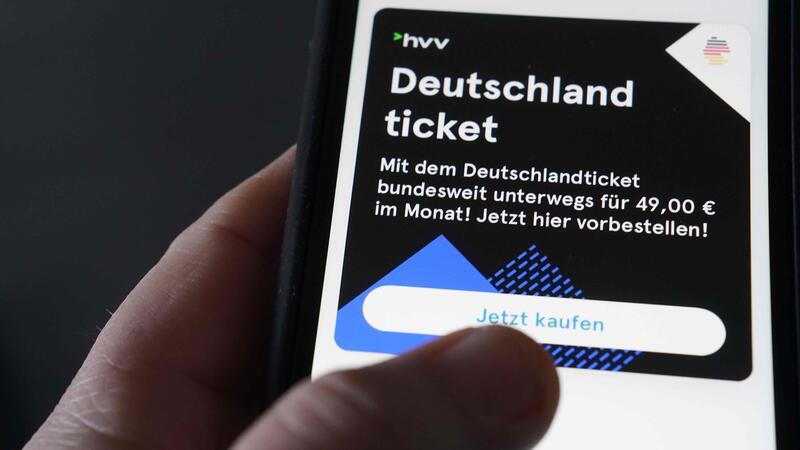 Nach Angaben des HVV nutzen bereits 873.000 Kunden ein HVV-Deutschlandticket