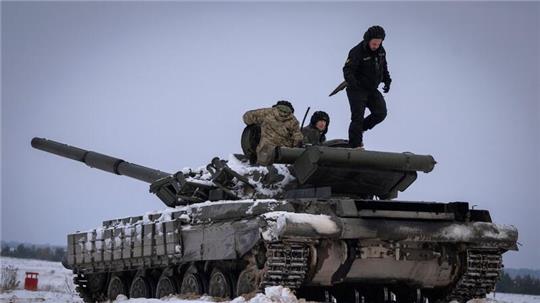 Nach Angaben des Kiewer Generalstabs gehen die heftigen Gefechte am Boden weiter.