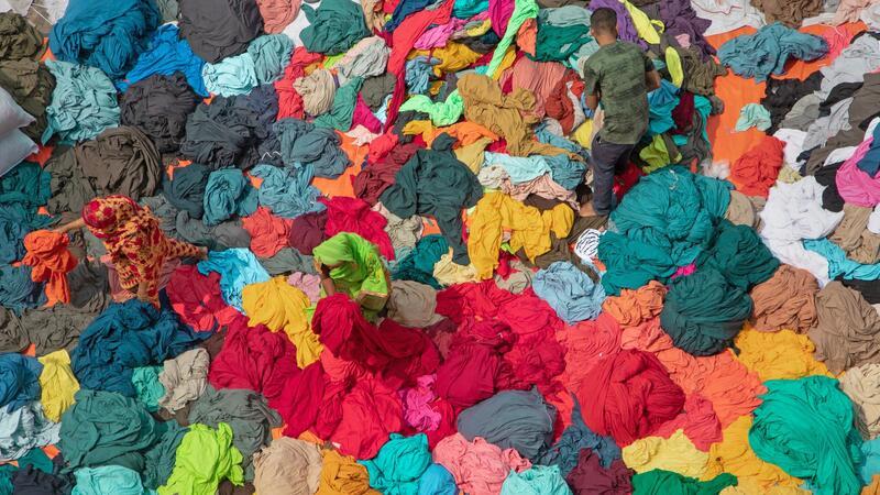 Modehersteller wollen weiter in Bangladesch produzieren Nach Angaben des Modeverbandes wollen die Hersteller ihre Produktion trotz der Unruhen nicht verlagern. (Archivbild)