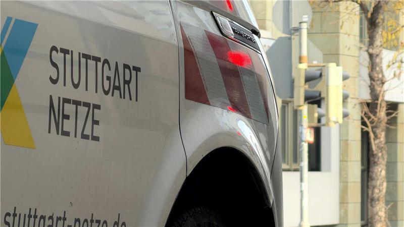 Nach Angaben des Netzbetreibers Stuttgart Netze war ein Spannungsabfall im Hochspannungsbereich Grund für den Ausfall.