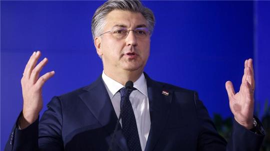 Nach Ansicht von Kritikern will Premierminister Andrej Plenkovic die Parlamentswahl vorziehen, weil er befürchtet, dass die Beliebtheit seiner Mitte-Rechts-Partei HDZ bis zum Herbst weiter sinkt.