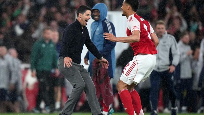 Nach Arsenals Champions-League-Finaleinzug brach im Stadion Partystimmung aus.