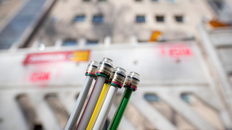 Streit über Internet-Leerrohre – Behörde schlägt Preise vor Nach Auskunft eines Behördensprechers liegen die Monatspreise je nach Rohrkategorie zwischen 30 und 89 Prozent unter den von der Telekom beantragten Entgelten.