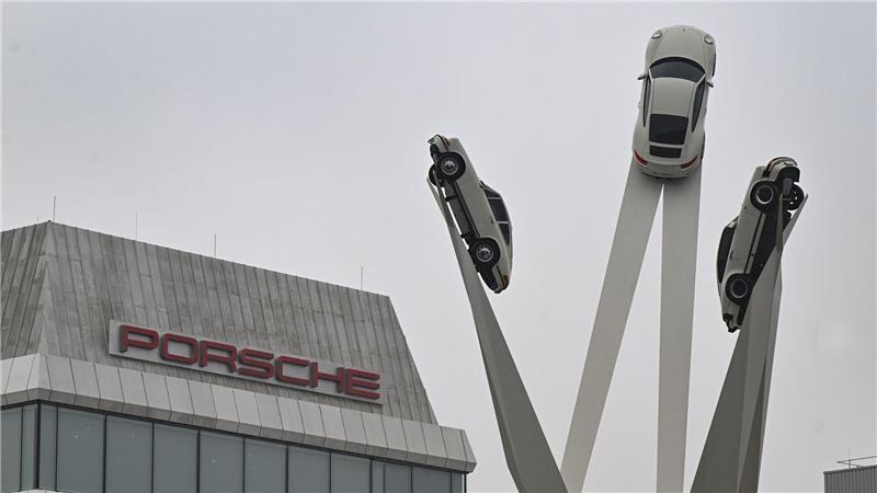 Nach China hat Porsche 2024 deutlich weniger Autos geliefert. Rabatt-Schlachten kommen für den Konzern aber nicht infrage.